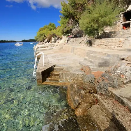By The Sea Karbuni, Korcula - 9308 *