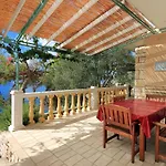 아파트 By The Sea Karbuni, Korcula - 9308 프리즈바