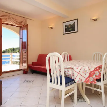 By The Sea Karbuni, Korcula - 9308 *