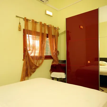 By The Sea Karbuni, Korcula - 9308 Apartment *