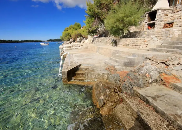 By The Sea Karbuni, Korcula - 9308 *